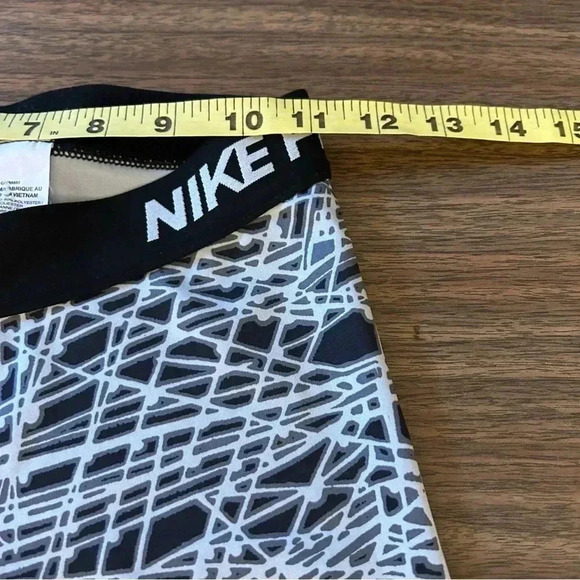 ❤️ Nike pro Women's  Black and Grey Leggings S - Picture 7 of 13